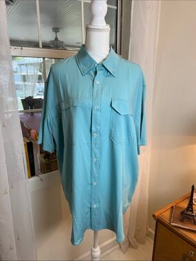 Huk Short-Sleeve Button-Down Shirt in Aqua size XL.